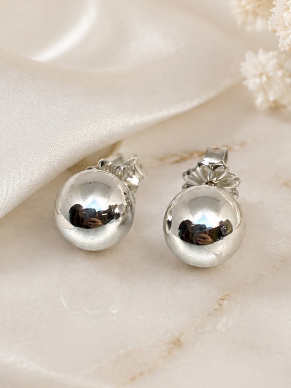 Tiffany & Co. HardWear 8mm Bead Ball Earrings Sterling Silver w/ pouch